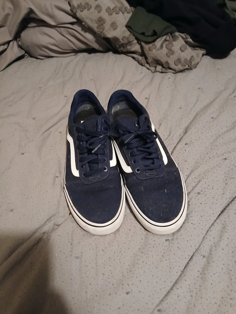 Men's Navy Low-Top Skate Sneakers with White Accent